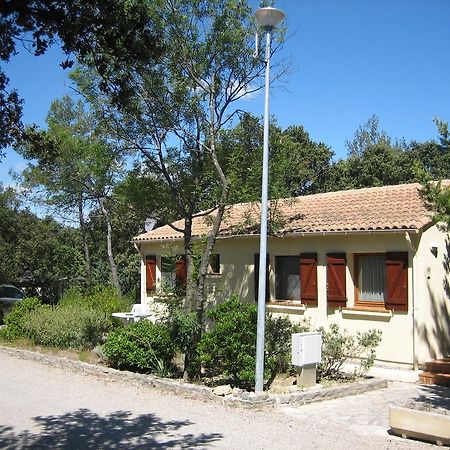 Bungalow Claret Vacquieres  Exterior photo